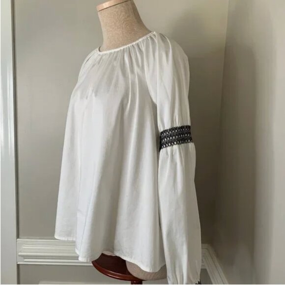 Elizabeth and James Peasant Top Blouse White Embroidered Smocked Sleeve Small - Picture 4 of 8